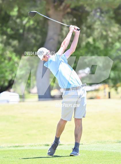 Thumbnail 2 in AIA Division III State Championship photogallery.