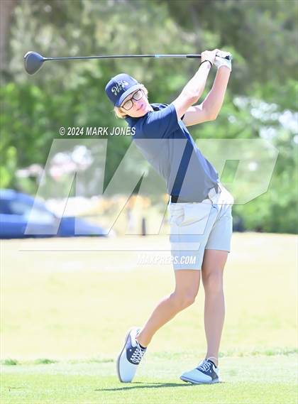 Thumbnail 3 in AIA Division III State Championship photogallery.