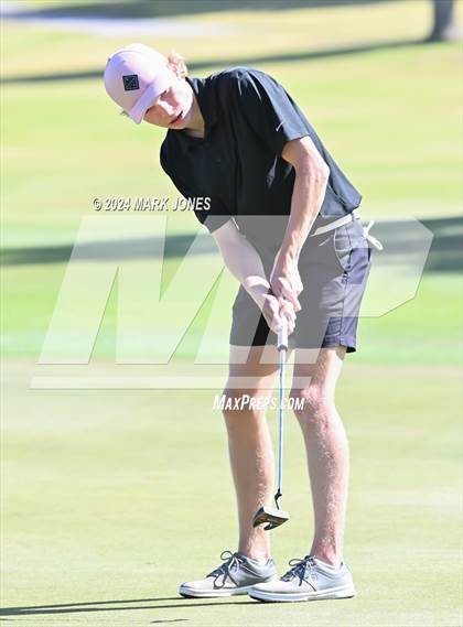Thumbnail 3 in AIA Division III State Championship photogallery.