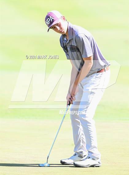 Thumbnail 2 in AIA Division III State Championship photogallery.