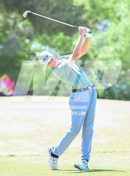 Thumbnail 3 in AIA Division III State Championship photogallery.