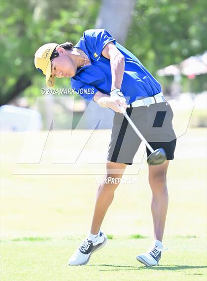 Thumbnail 3 in AIA Division III State Championship photogallery.