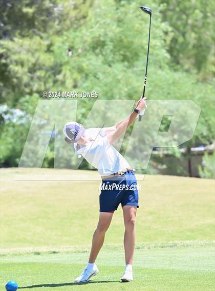 Thumbnail 2 in AIA Division III State Championship photogallery.