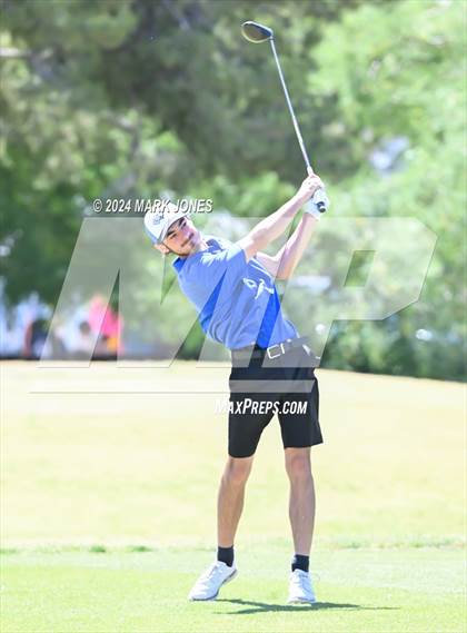 Thumbnail 1 in AIA Division III State Championship photogallery.