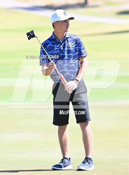 Thumbnail 2 in AIA Division III State Championship photogallery.