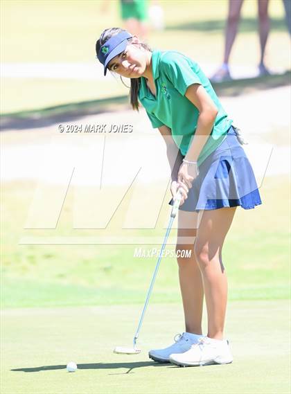 Thumbnail 3 in AIA Division III State Championship photogallery.