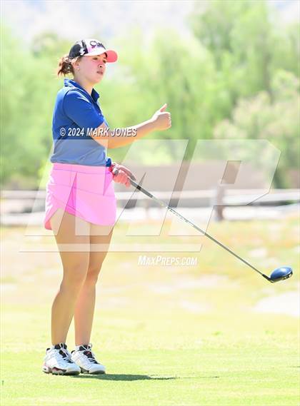 Thumbnail 3 in AIA Division III State Championship photogallery.