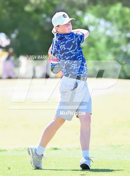 Thumbnail 3 in AIA Division III State Championship photogallery.