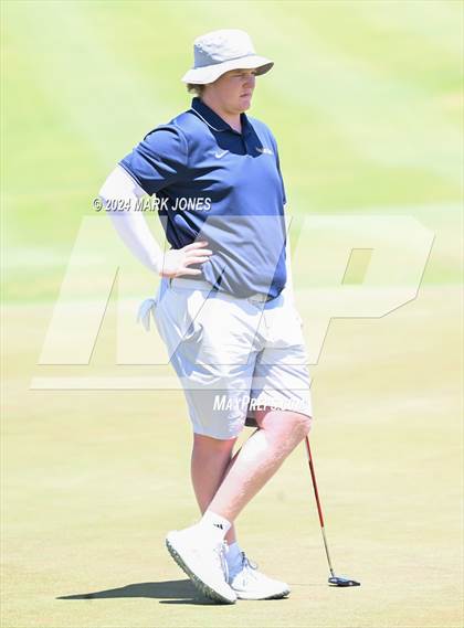 Thumbnail 2 in AIA Division III State Championship photogallery.