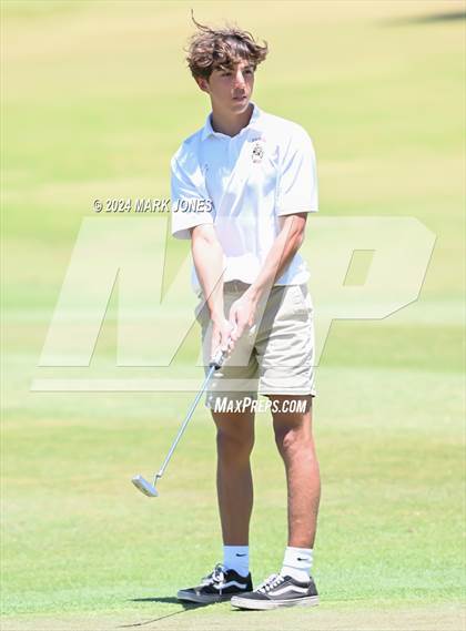 Thumbnail 2 in AIA Division III State Championship photogallery.