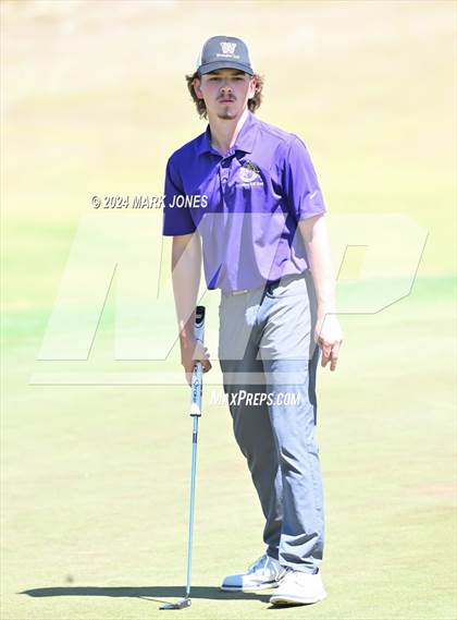 Thumbnail 3 in AIA Division III State Championship photogallery.