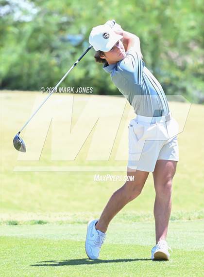Thumbnail 2 in AIA Division III State Championship photogallery.