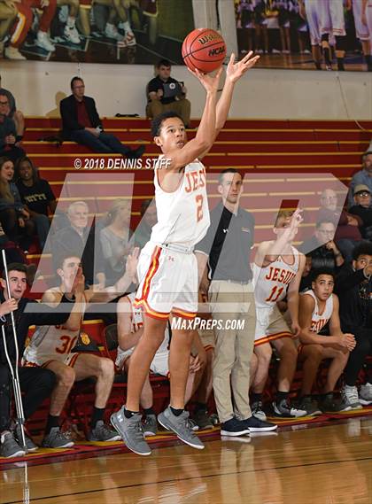 Thumbnail 2 in St. Patrick-St. Vincent @ Jesuit (Father Barry Christmas Classic) photogallery.