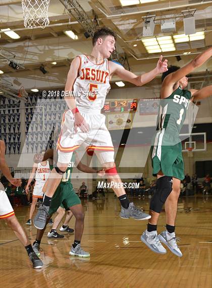 Thumbnail 2 in St. Patrick-St. Vincent @ Jesuit (Father Barry Christmas Classic) photogallery.