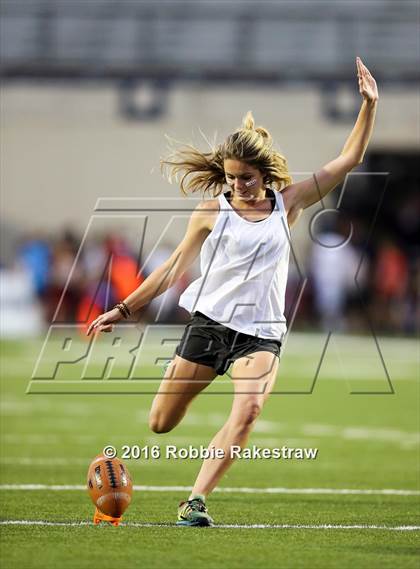 Thumbnail 2 in Parkway vs. Lufkin (Battle on the Border) photogallery.