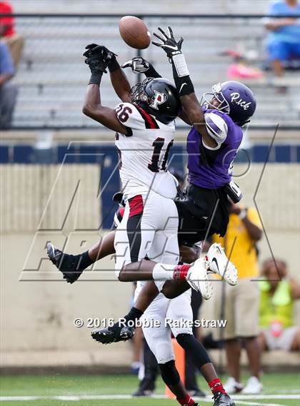 Thumbnail 2 in Parkway vs. Lufkin (Battle on the Border) photogallery.