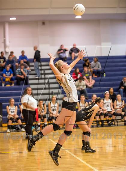 Thumbnail 2 in Joel Barlow vs. Newtown (SWC Final) photogallery.