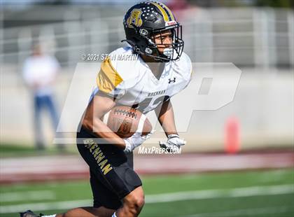 Thumbnail 2 in Lake Travis vs. Brennan (UIL 6A D1 Quarterfinal Playoff) photogallery.