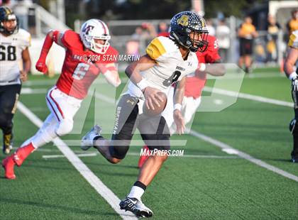Thumbnail 1 in Lake Travis vs. Brennan (UIL 6A D1 Quarterfinal Playoff) photogallery.