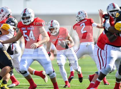 Thumbnail 3 in Lake Travis vs. Brennan (UIL 6A D1 Quarterfinal Playoff) photogallery.