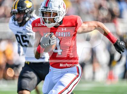 Thumbnail 2 in Lake Travis vs. Brennan (UIL 6A D1 Quarterfinal Playoff) photogallery.