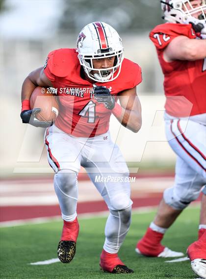 Thumbnail 2 in Lake Travis vs. Brennan (UIL 6A D1 Quarterfinal Playoff) photogallery.