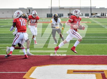 Thumbnail 1 in Lake Travis vs. Brennan (UIL 6A D1 Quarterfinal Playoff) photogallery.