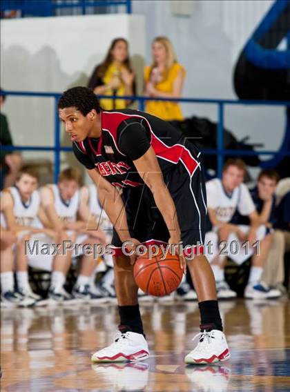 Thumbnail 3 in Highland Park vs. Liberty (UIL 4A Bi-District Playoffs) photogallery.