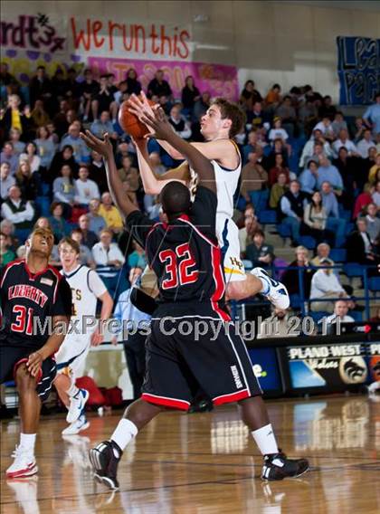 Thumbnail 3 in Highland Park vs. Liberty (UIL 4A Bi-District Playoffs) photogallery.