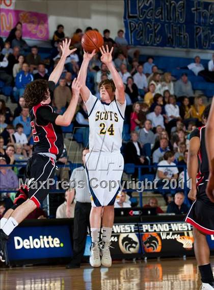 Thumbnail 2 in Highland Park vs. Liberty (UIL 4A Bi-District Playoffs) photogallery.
