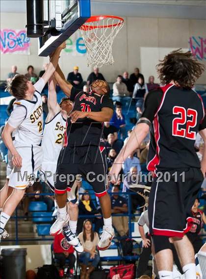 Thumbnail 2 in Highland Park vs. Liberty (UIL 4A Bi-District Playoffs) photogallery.