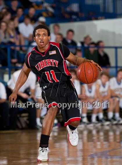 Thumbnail 1 in Highland Park vs. Liberty (UIL 4A Bi-District Playoffs) photogallery.