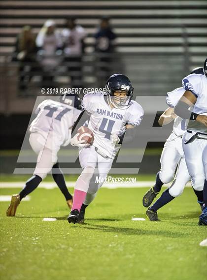 Thumbnail 3 in Pilaski vs. Muskego (WIAA D1 Round 1) photogallery.