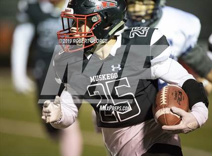Thumbnail 1 in Pilaski vs. Muskego (WIAA D1 Round 1) photogallery.