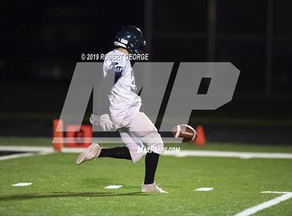 Thumbnail 3 in Pilaski vs. Muskego (WIAA D1 Round 1) photogallery.