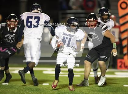 Thumbnail 3 in Pilaski vs. Muskego (WIAA D1 Round 1) photogallery.