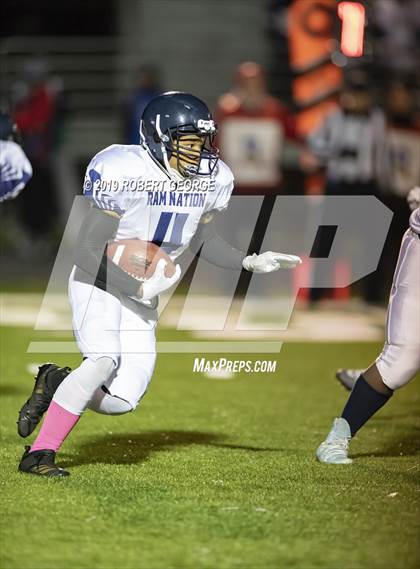 Thumbnail 1 in Pilaski vs. Muskego (WIAA D1 Round 1) photogallery.