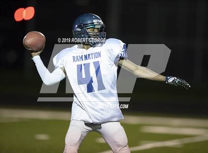 Thumbnail 2 in Pilaski vs. Muskego (WIAA D1 Round 1) photogallery.