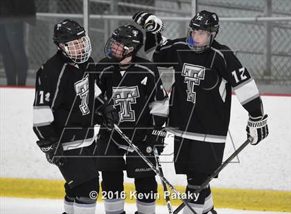 Thumbnail 3 in Tri-Town @ Lyman Hall/Haddam-Killingworth/Coginchaug (CIAC D3 1st Round) photogallery.