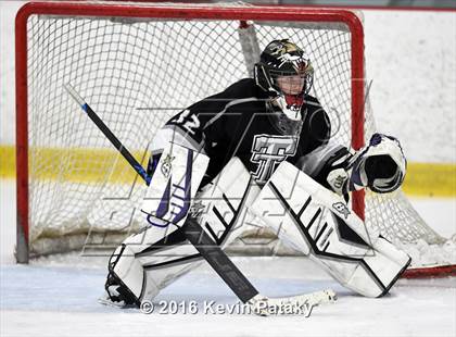 Thumbnail 3 in Tri-Town @ Lyman Hall/Haddam-Killingworth/Coginchaug (CIAC D3 1st Round) photogallery.