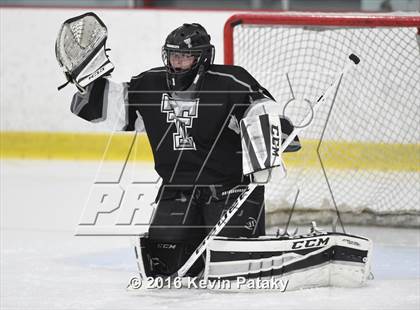 Thumbnail 3 in Tri-Town @ Lyman Hall/Haddam-Killingworth/Coginchaug (CIAC D3 1st Round) photogallery.