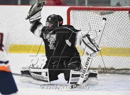 Thumbnail 3 in Tri-Town @ Lyman Hall/Haddam-Killingworth/Coginchaug (CIAC D3 1st Round) photogallery.