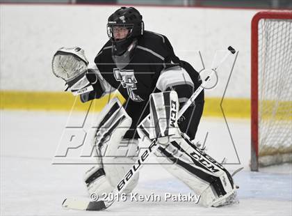 Thumbnail 3 in Tri-Town @ Lyman Hall/Haddam-Killingworth/Coginchaug (CIAC D3 1st Round) photogallery.