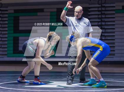 Thumbnail 1 in Stadium @ Kentwood photogallery.