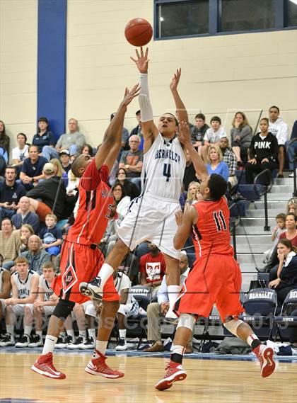 Thumbnail 3 in Lake Highland Prep @ Berkeley Prep (Berkely Basketball Invitational) photogallery.
