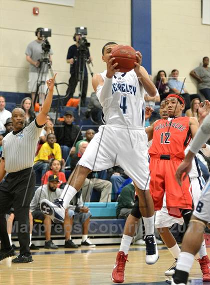 Thumbnail 2 in Lake Highland Prep @ Berkeley Prep (Berkely Basketball Invitational) photogallery.