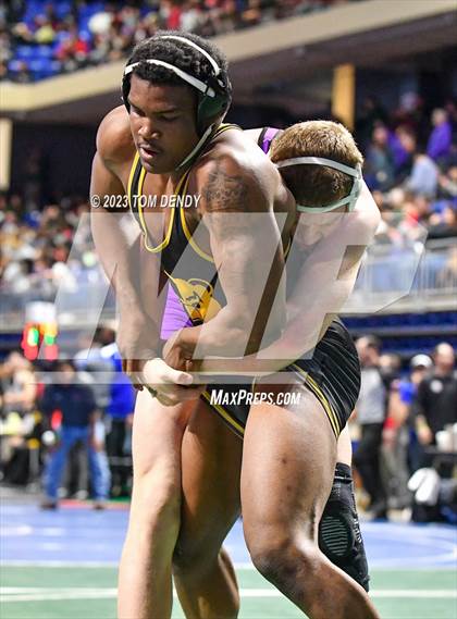 Thumbnail 2 in UIL 5A/6A State Championships - Session 2 photogallery.