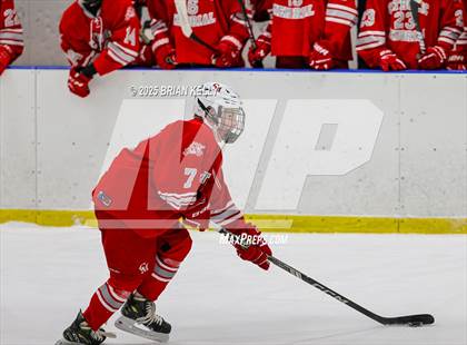 Thumbnail 2 in Catholic Memorial vs Boston College High (Catholic Conference Showcase) photogallery.