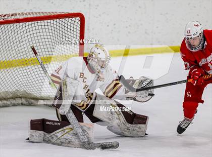 Thumbnail 2 in Catholic Memorial vs Boston College High (Catholic Conference Showcase) photogallery.