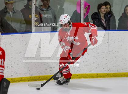 Thumbnail 3 in Catholic Memorial vs Boston College High (Catholic Conference Showcase) photogallery.